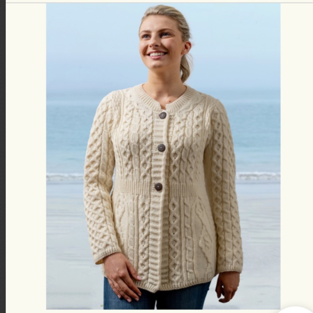 Irish Kilronan knitwear 100% Merino Wool 3/4 sleeve Cardigan